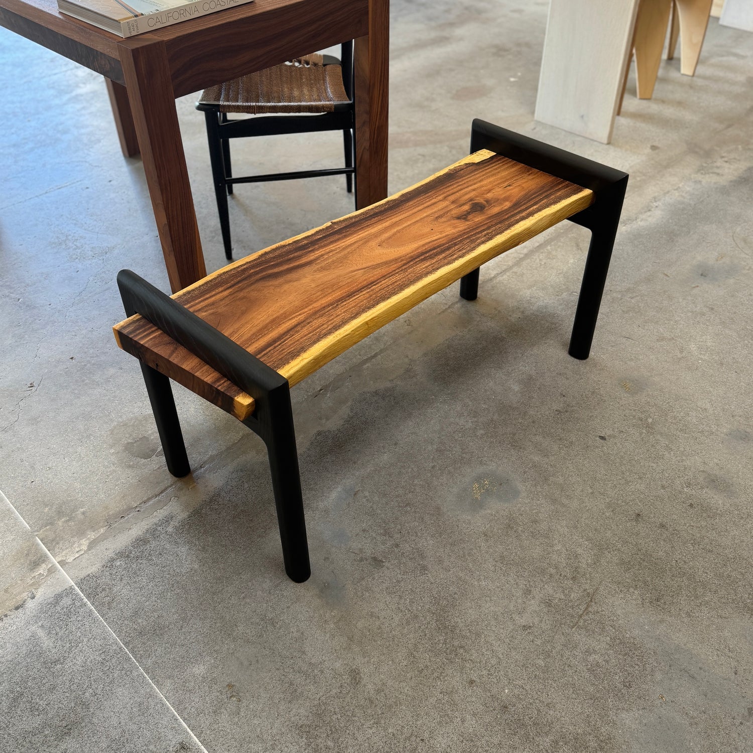 Beau Bench 02