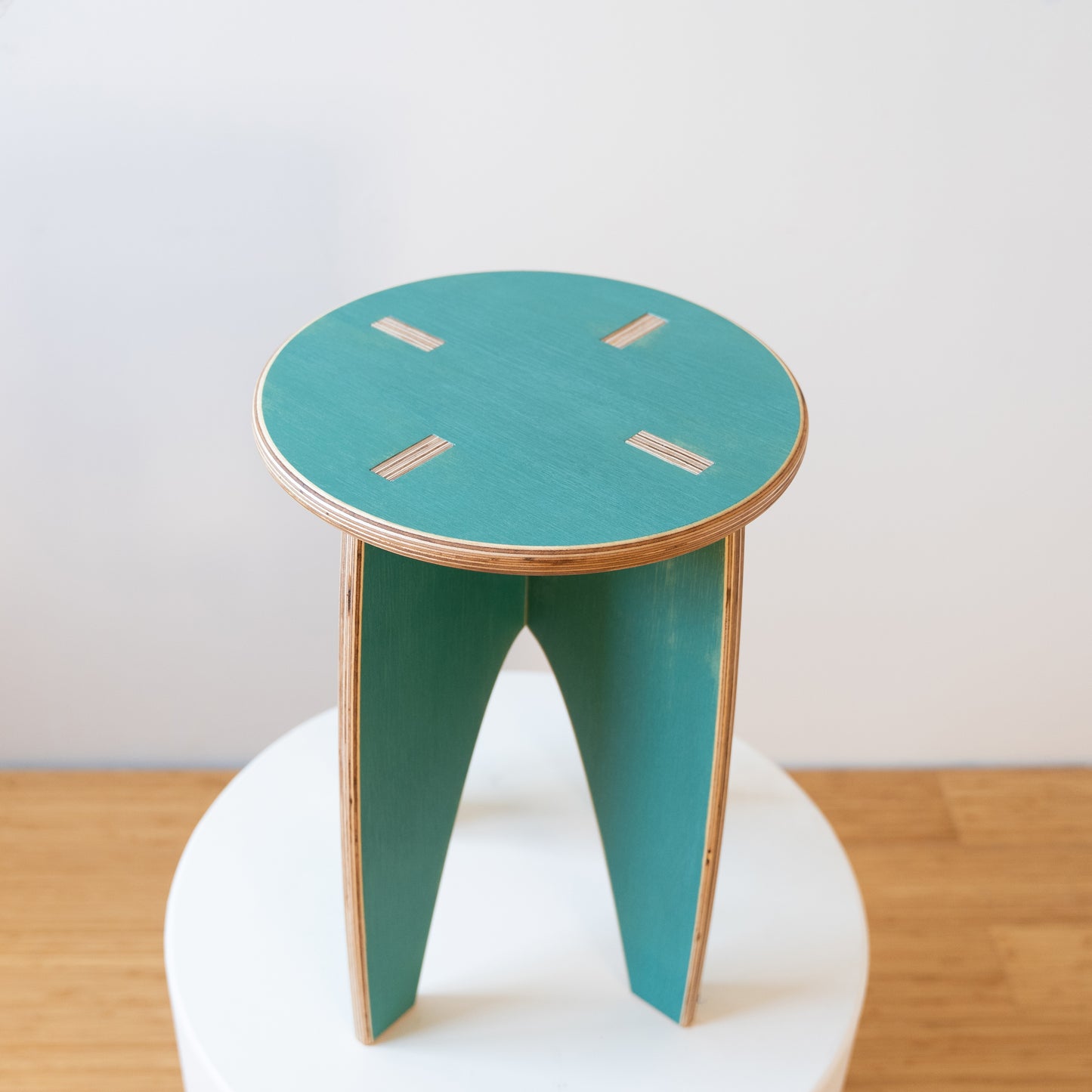 Simple Stool & Plant Stand – Tropical Jade