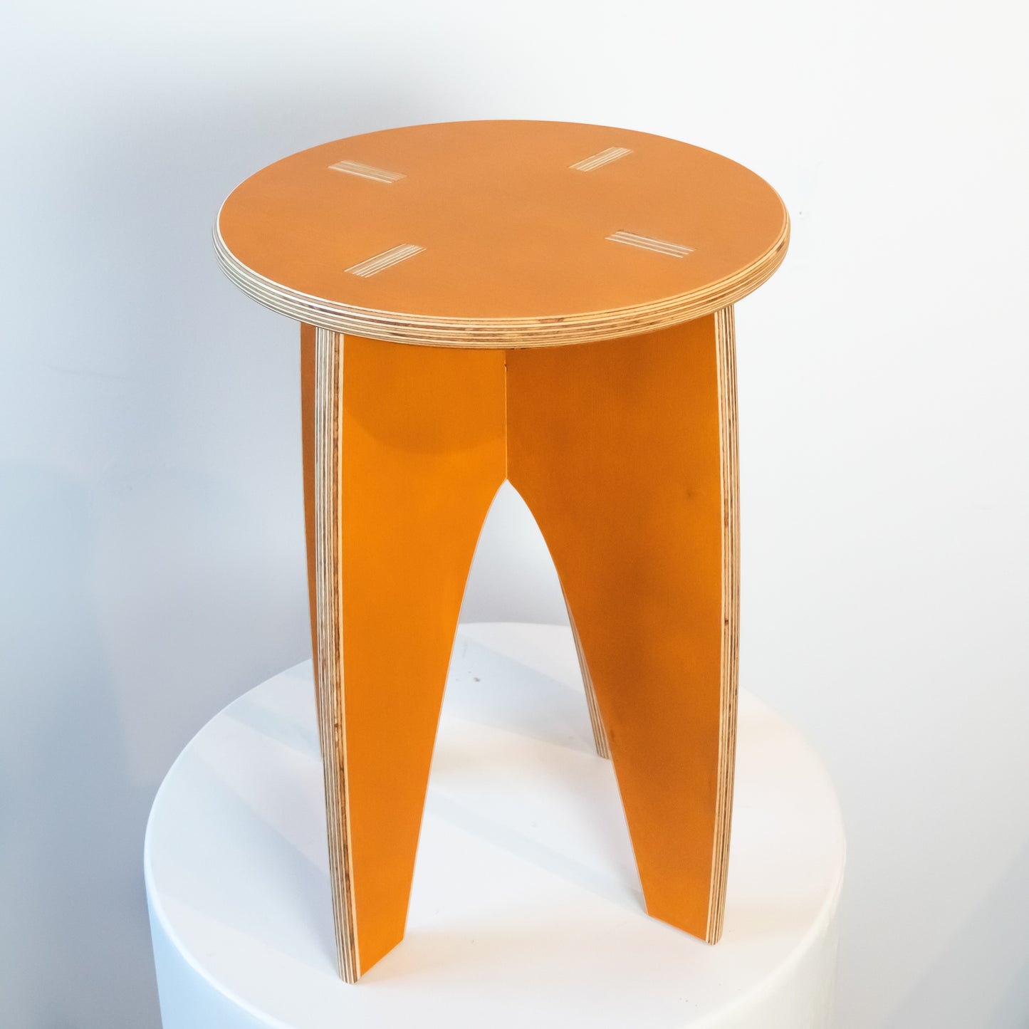 Simple Stool & Plant Stand – Pumpkin