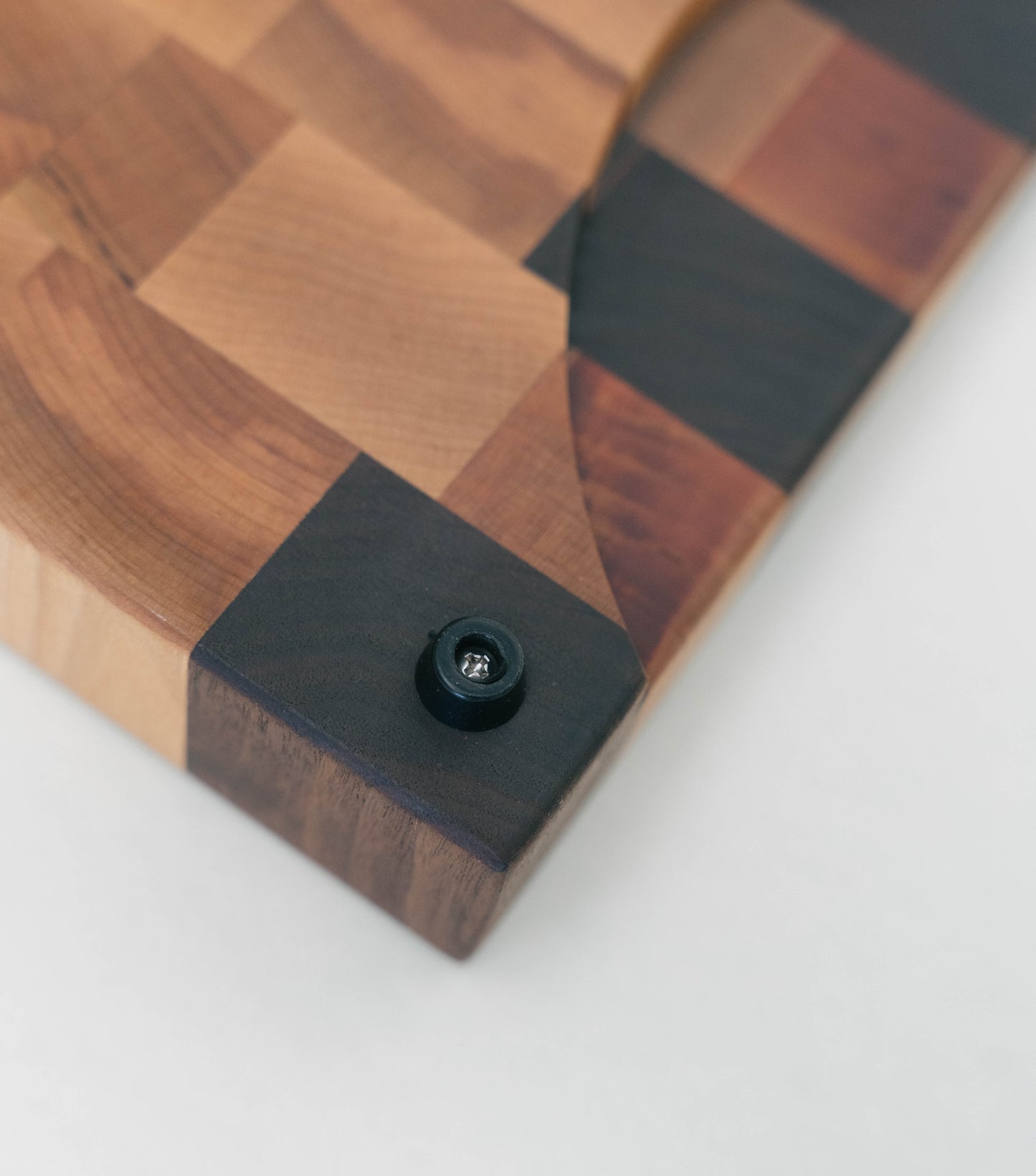 End Grain Cutting Board | Pocket Handle