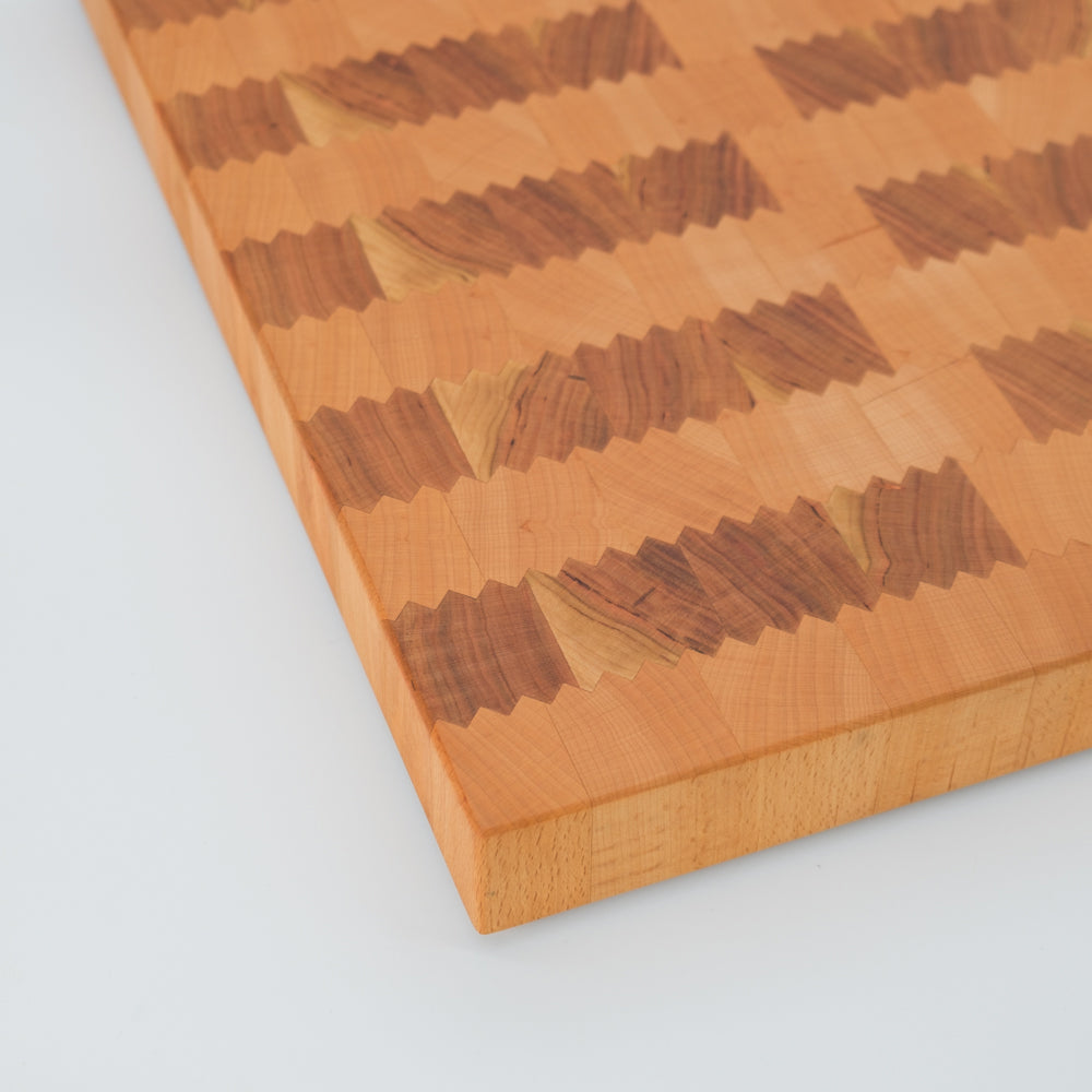 End Grain Cutting Board | Squiggle