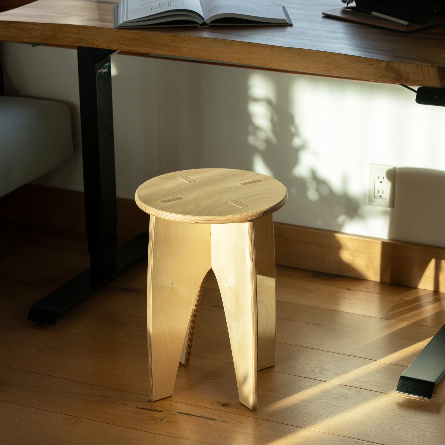 Simple Stool – Natural