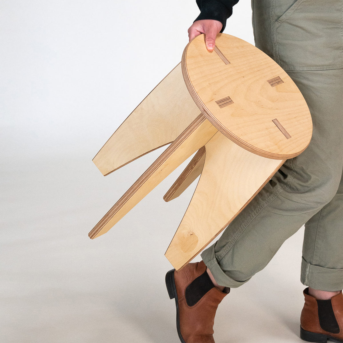 Simple Stool With Flat Pack Design for Easy Assembly – JOHI