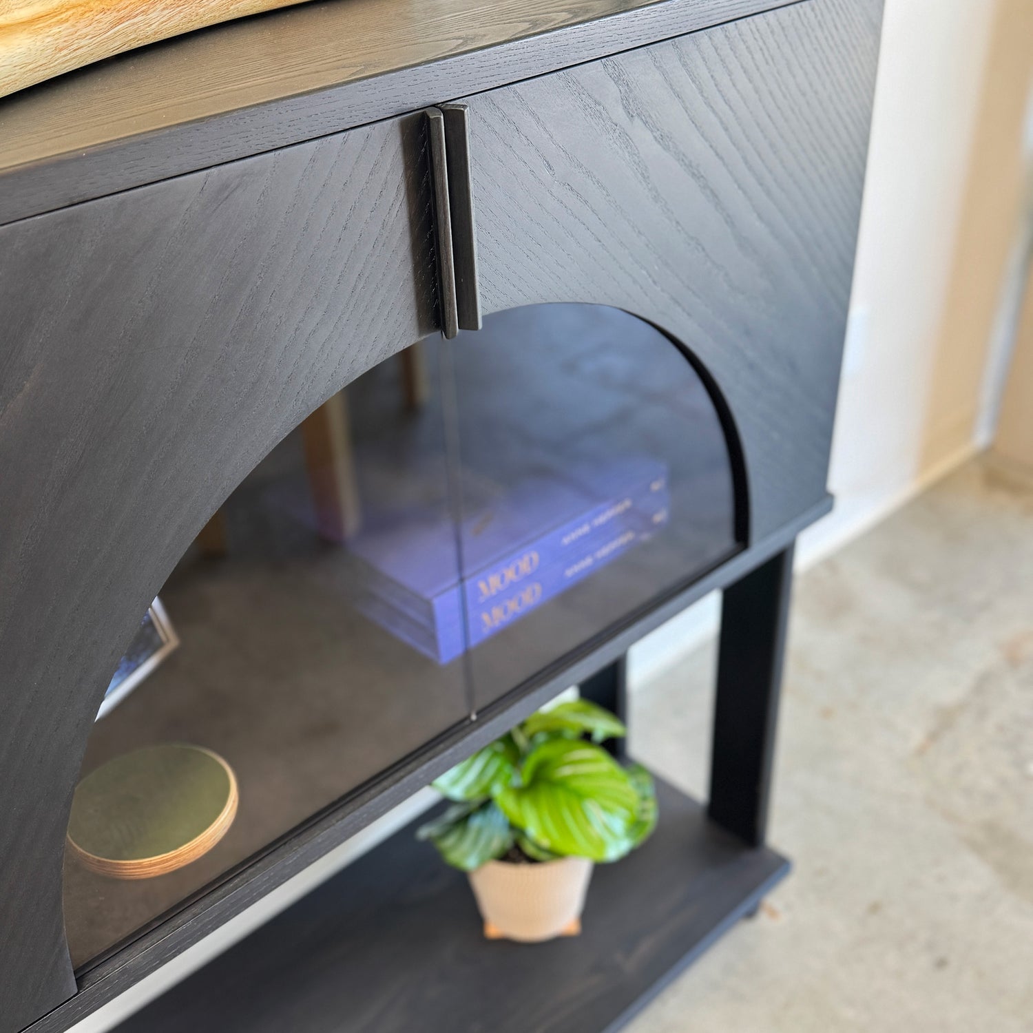 ARCH Cabinet in Black